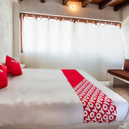 Oyo Hotel Sands Barra de Navidad Ngoại thất bức ảnh
