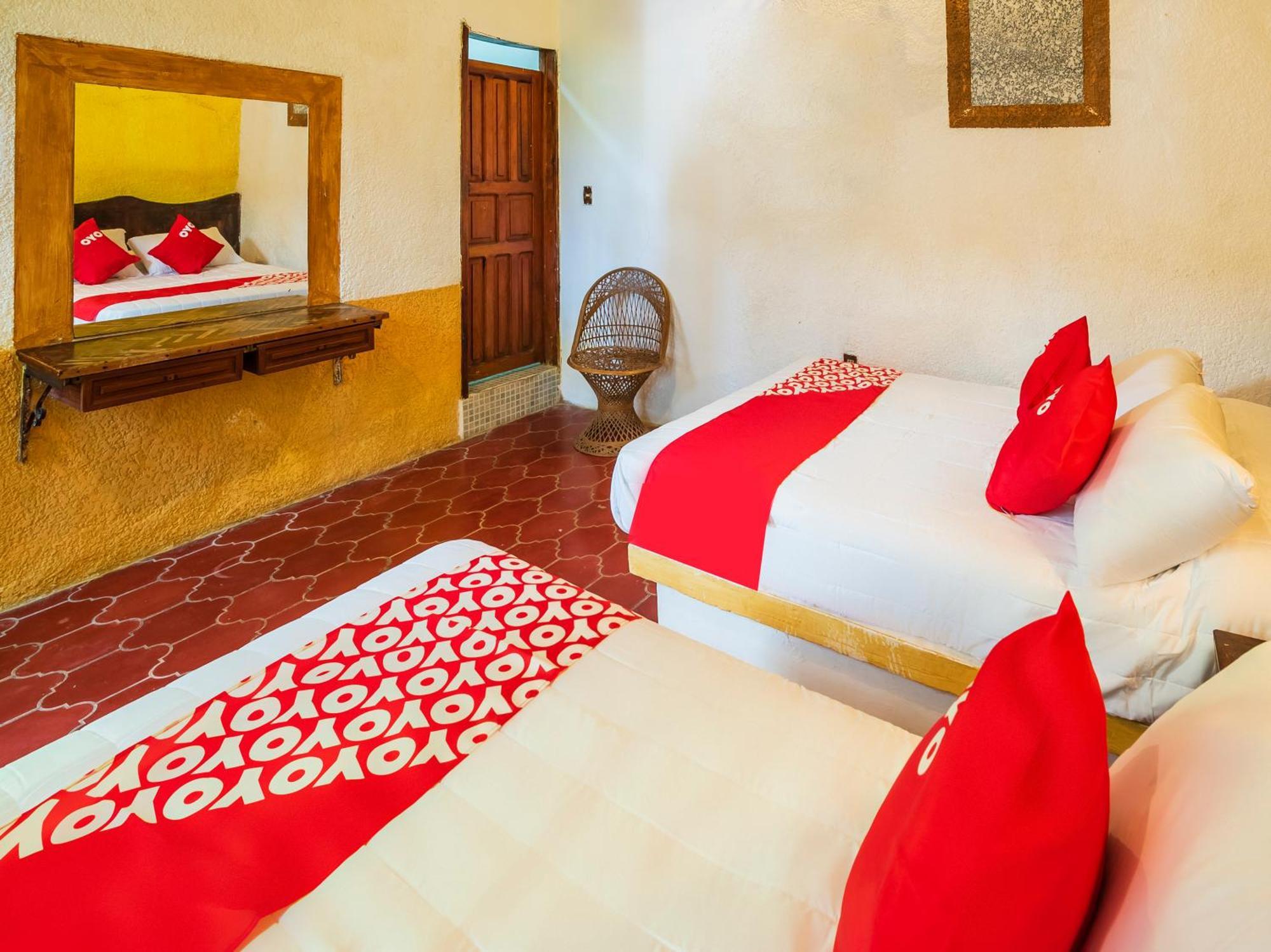 Oyo Hotel Sands Barra de Navidad Ngoại thất bức ảnh